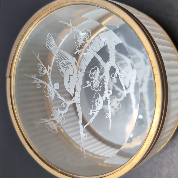 Vintage Round Beveled Glass,Footed,Lidded Etched Jewelry Box. - Picture 2 of 7